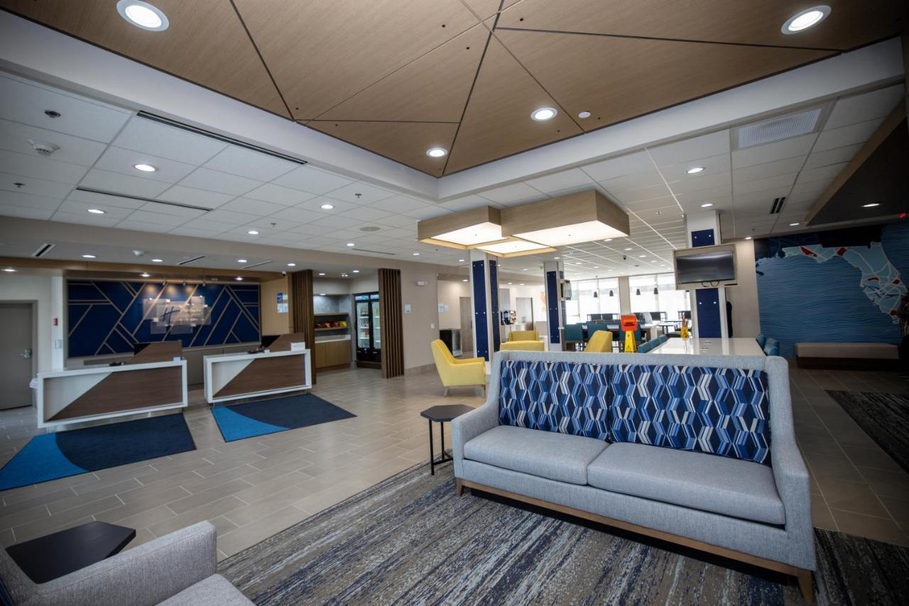 Holiday Inn Express & Suites Tampa Stadium - Airport Area By Ihg מראה חיצוני תמונה