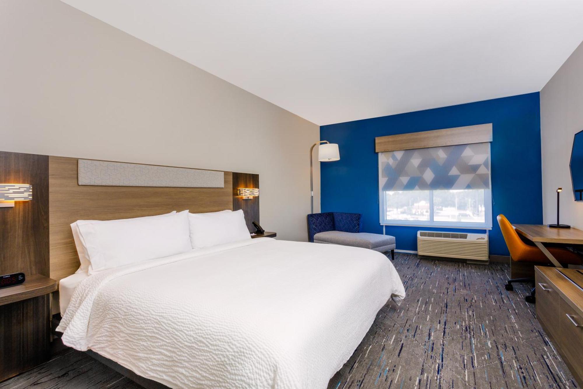 Holiday Inn Express & Suites Tampa Stadium - Airport Area By Ihg מראה חיצוני תמונה