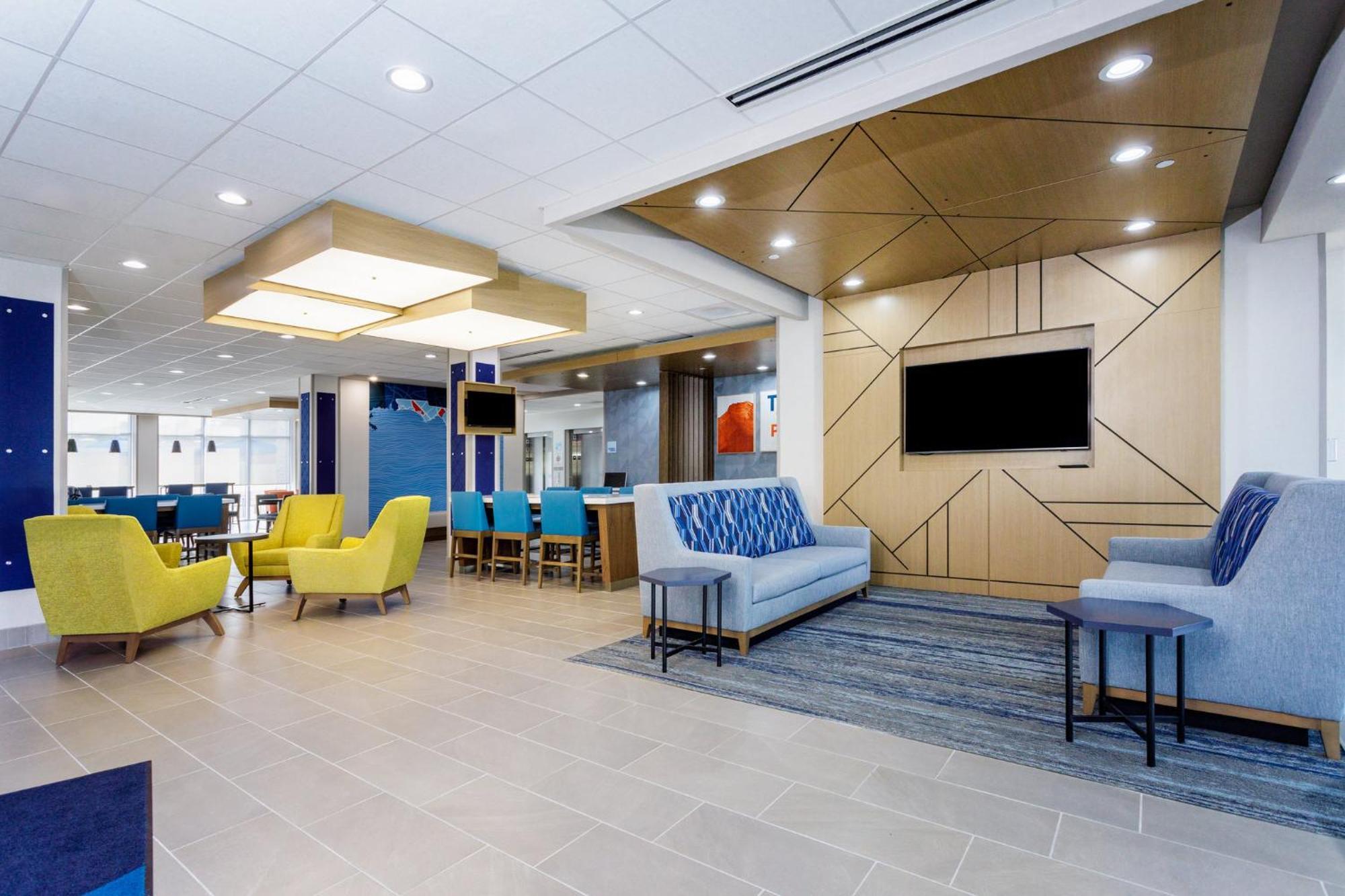 Holiday Inn Express & Suites Tampa Stadium - Airport Area By Ihg מראה חיצוני תמונה